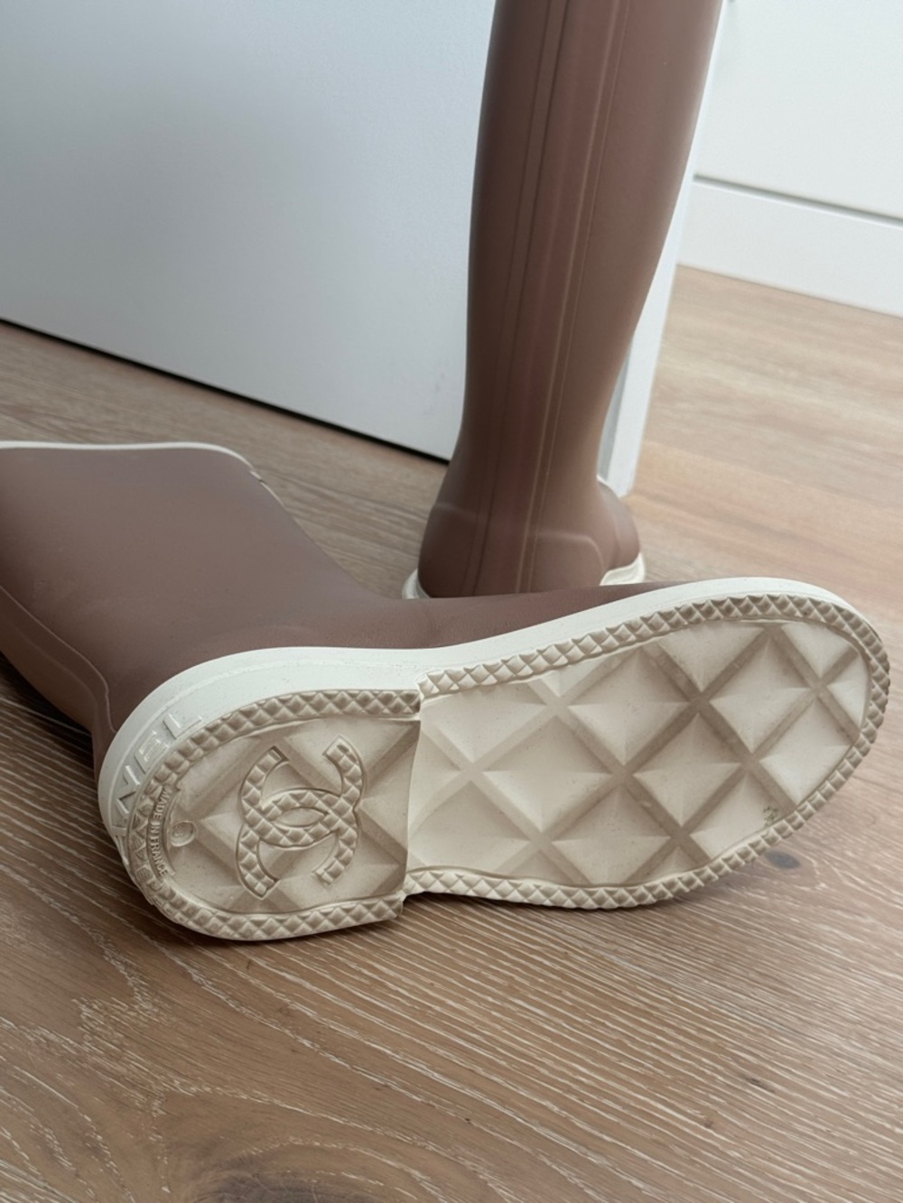 CHANEL Logo Rain Boots with Cream Accents - Picture 5 of 6
